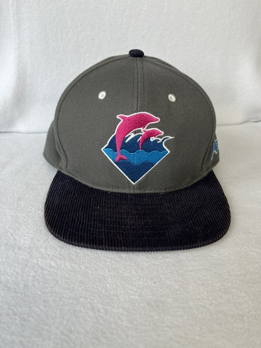Pink Dolphin Brown Buckle Hat Gray 
