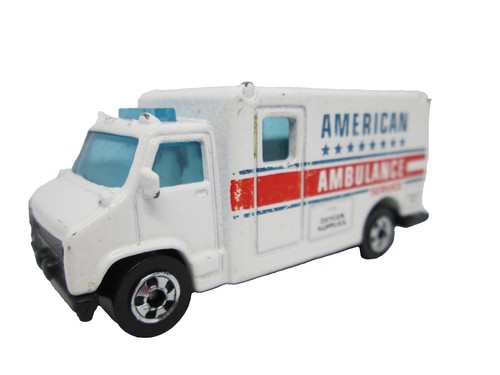 Hot Wheels AMBULANCE - Blue Card #71 - WHITE, Blackwall Basic