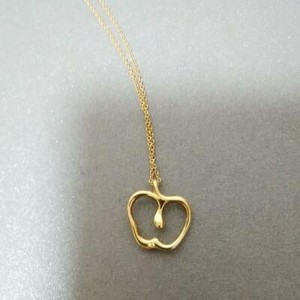apple necklace tiffany's
