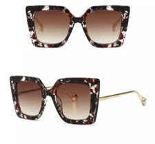 Oversized Print Cat Eye Shades with Pearl Design 