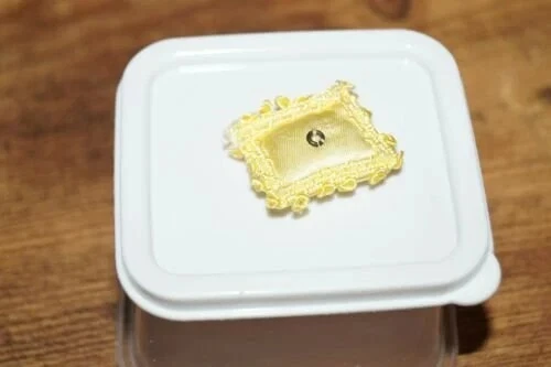 Vintage Barbie Wedding Party Gift Set Ring Pillow Yellow Satin #1017 Rare 1964