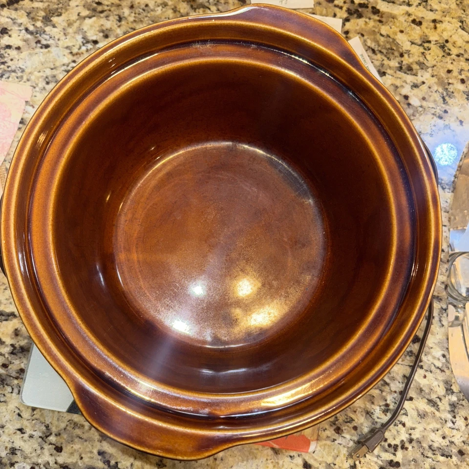Vintage 70's Rival Crock Pot Retro Slow Cooker Almond 5 QT Model 3350/2  - Image 2 of 2