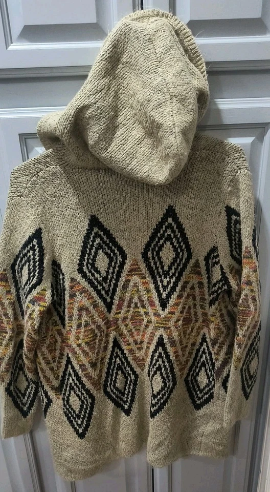Women's Large Aztec Print South Western Hooded Cardigan Woven Heart Sweater  - Image 3 of 4