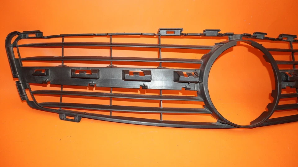 REJILLA MERCEDES BENZ CLS550 2012 2013 2014 A218 888 0023 OEM Foto 3 de 4