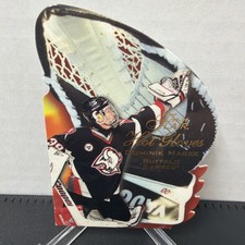 1996-97 Flair Hot Gloves #4 Dominik Hasek (HOF)