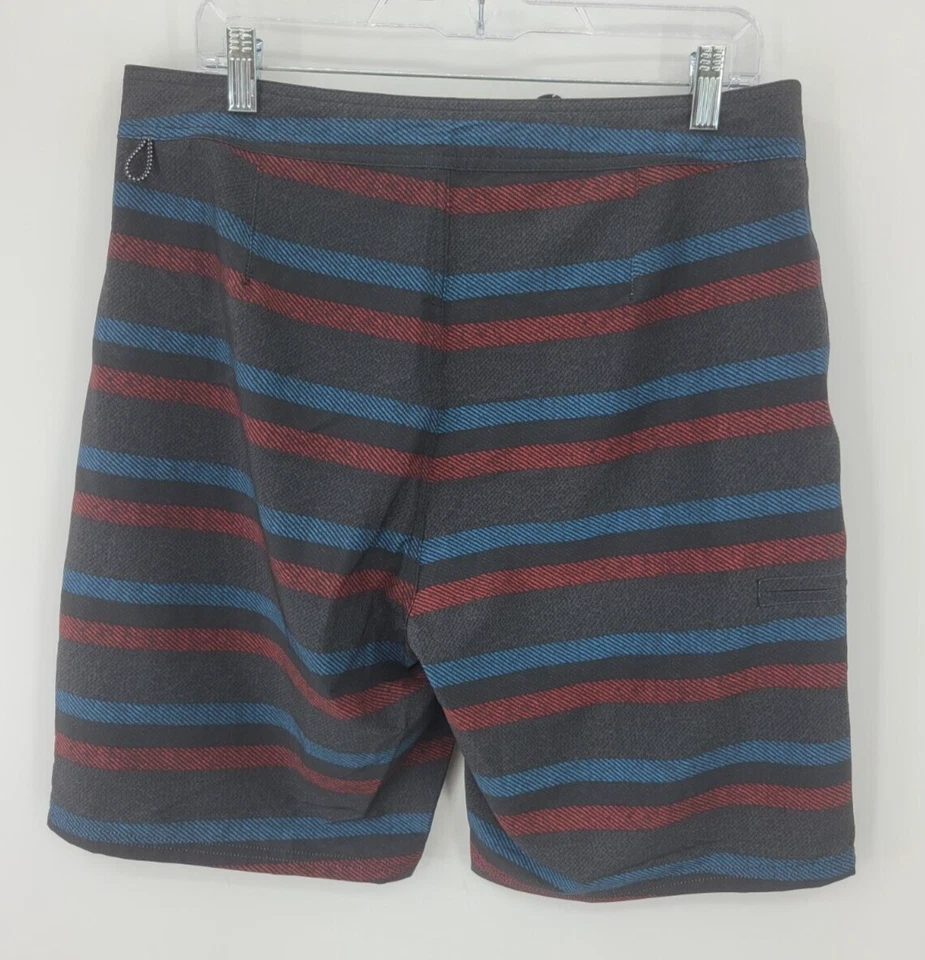 Pantalones Cortos Tavik Para Hombres 34 Bañador Board Shorts Coloridos Rayas Exterior Playa Foto 2 de 4