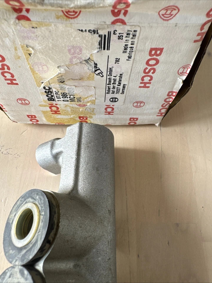 Bosch Brake Master Cylinder Fits Vauxhall Vectra 1995-2002 Vivaro 2001-2006 - Image 3 of 4