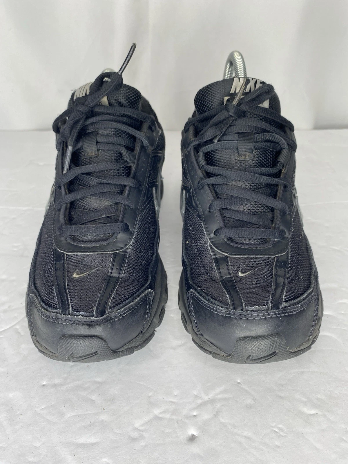 Nike Initiator Sneakers Mens 7.5 Black Low Athletic Running Shoe IB4595-001