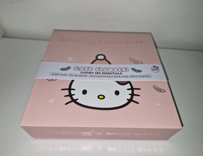 The Crème Shop x Hello Kitty Cozy Slumber Spa Set Sleep Mask Bath Bomb Rose