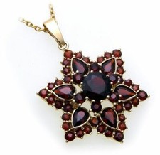 Pendente Con Granato In Oro 333 A Forma Di Stella Qualità Oro Giallo Granato