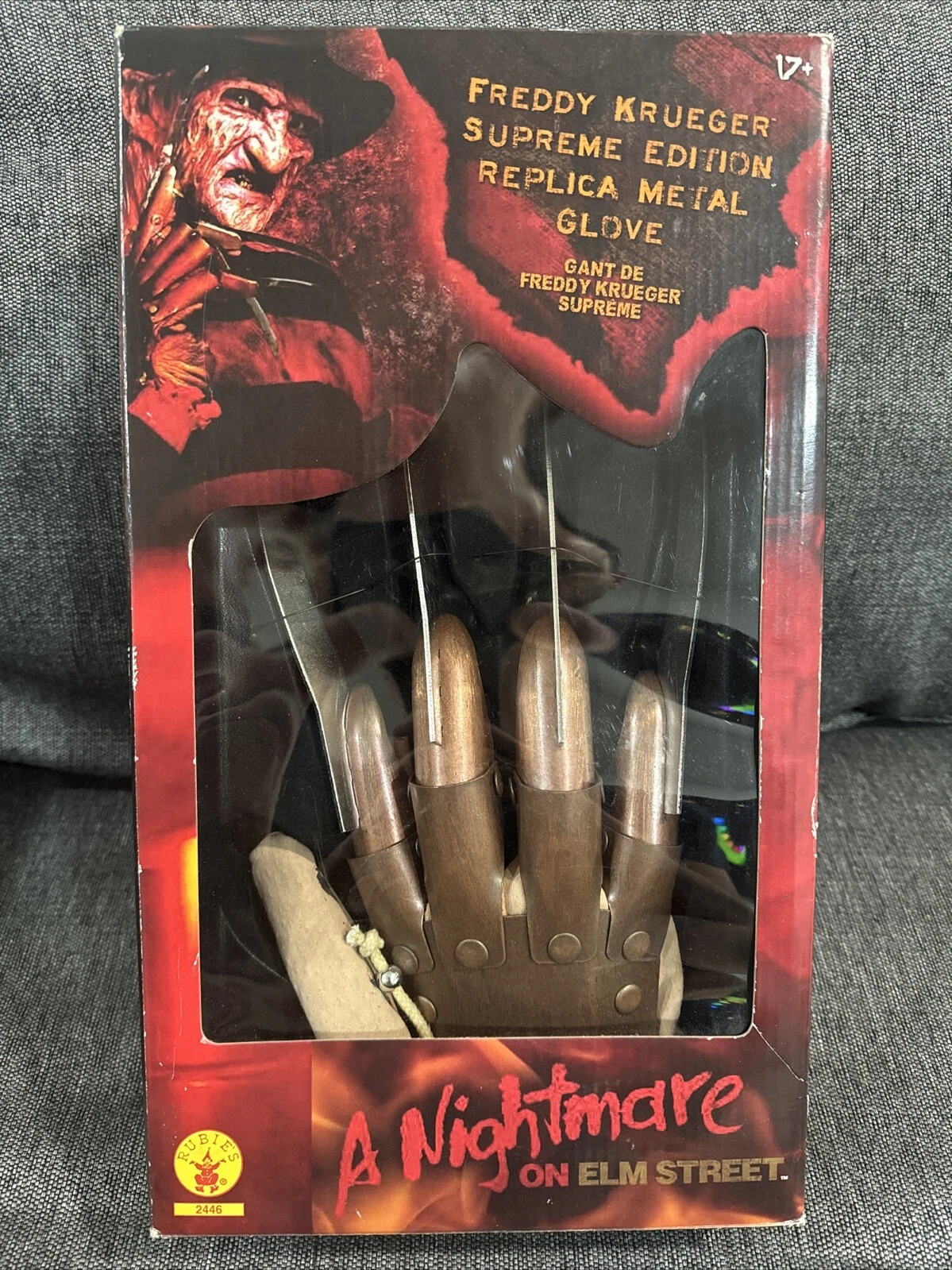 FREDDY KRUEGER A Nightmare on Elm Street GANT MÉTAL ÉDITION SUPRÊME RUBIS NEUF