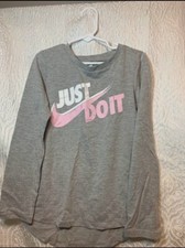 NIKE 2 Piece Set Leggings  Top NWTNIKE 2 Piece Set Leggings  Top NWT