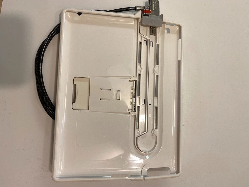 Funda de seguridad Kensington SecureBack con soporte bidireccional y ClickSafe para iPad 2 Foto 2 de 3
