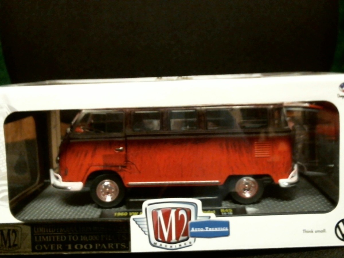 M2 Machines Auto-Thentics 1960 VW Microbus Deluxe US 1/24 R45 2014