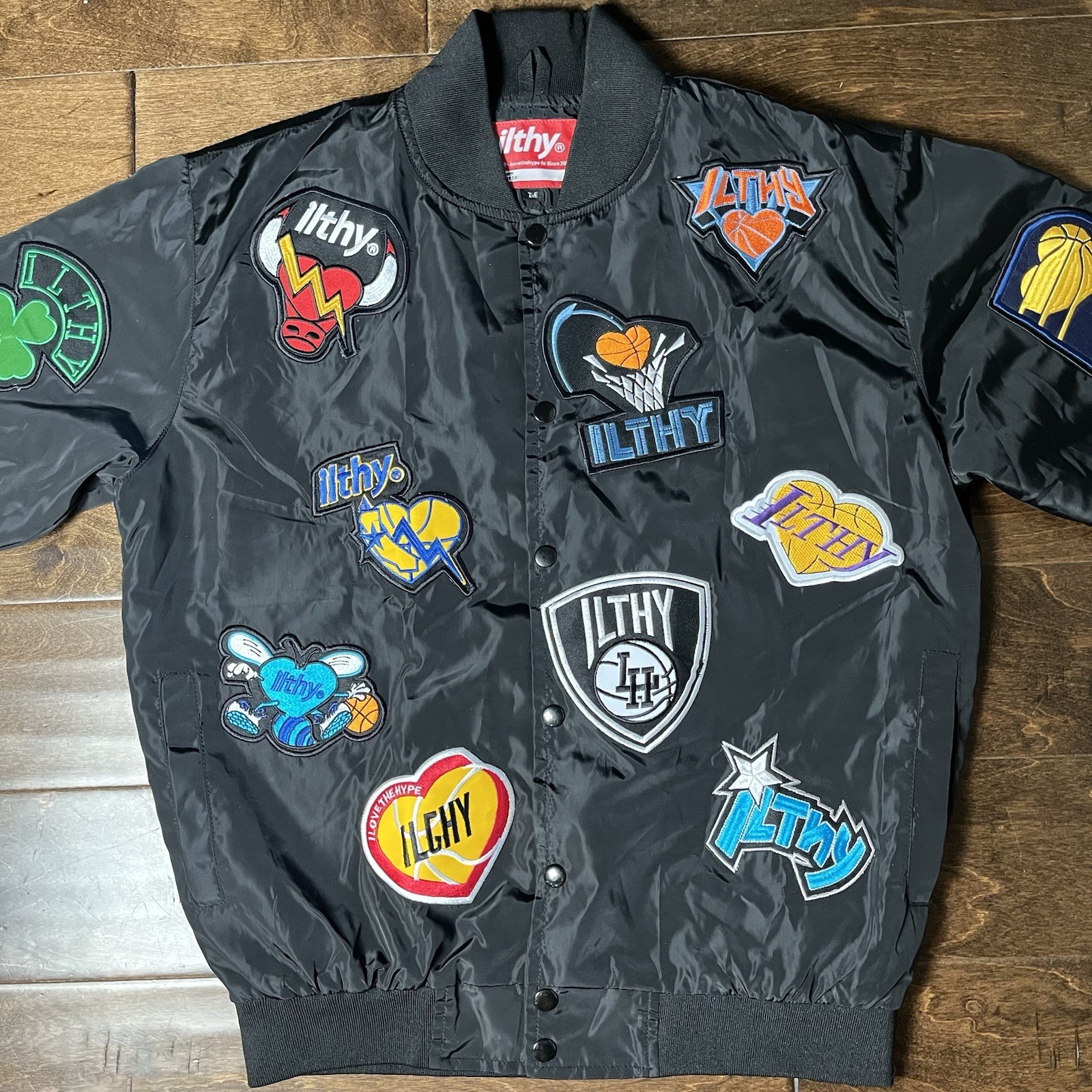 Ilthy Black Bomber Jacket Embroidered Patch Baske… - image 5
