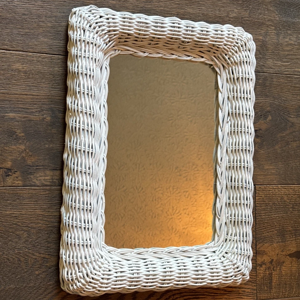 Espejo de mimbre vintage de 16" x 12" Boho Cottage Shabby Chic rectangular Foto 3 de 4
