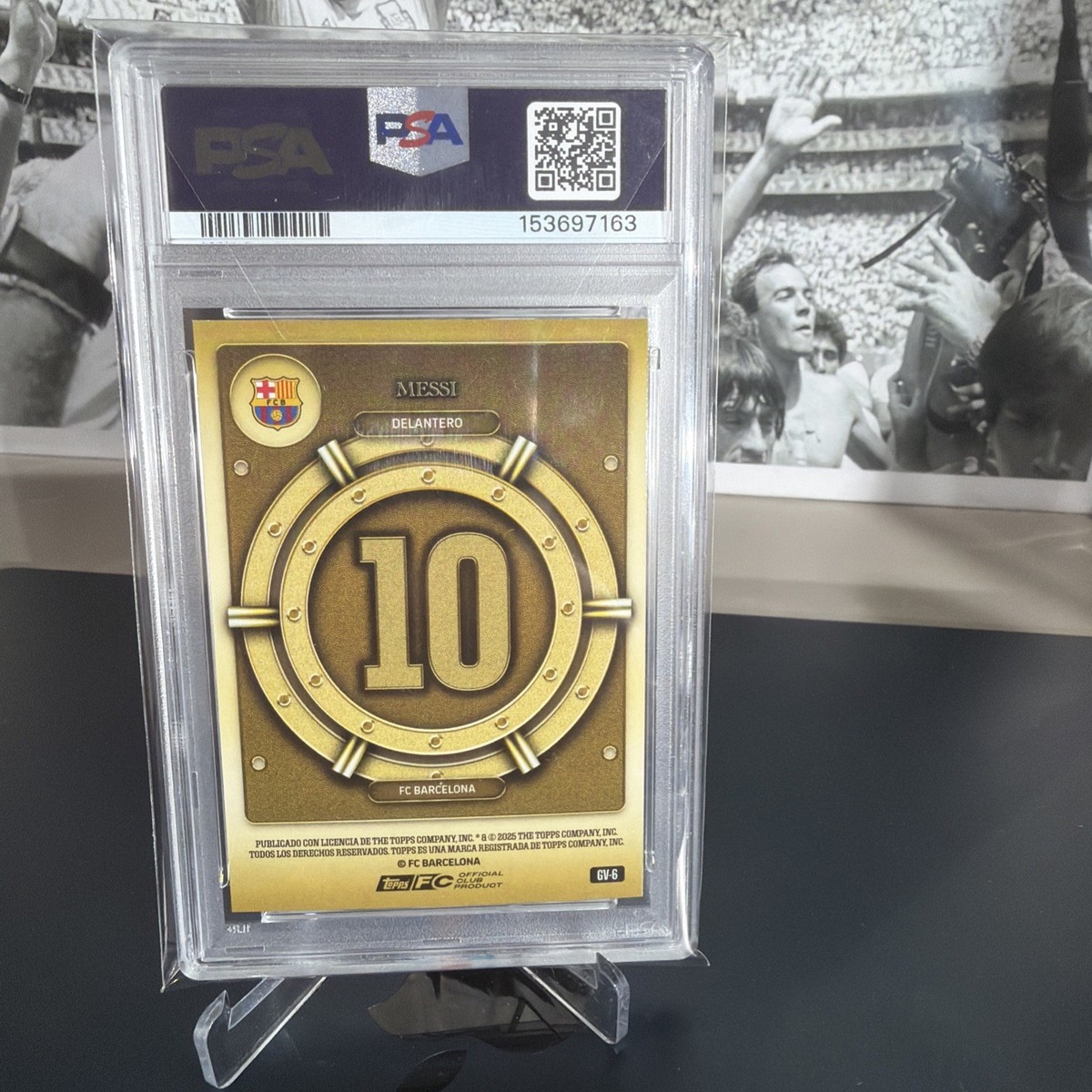 2025-26 Topps FC Barcelona Collector Tin - Gold Vault Limited