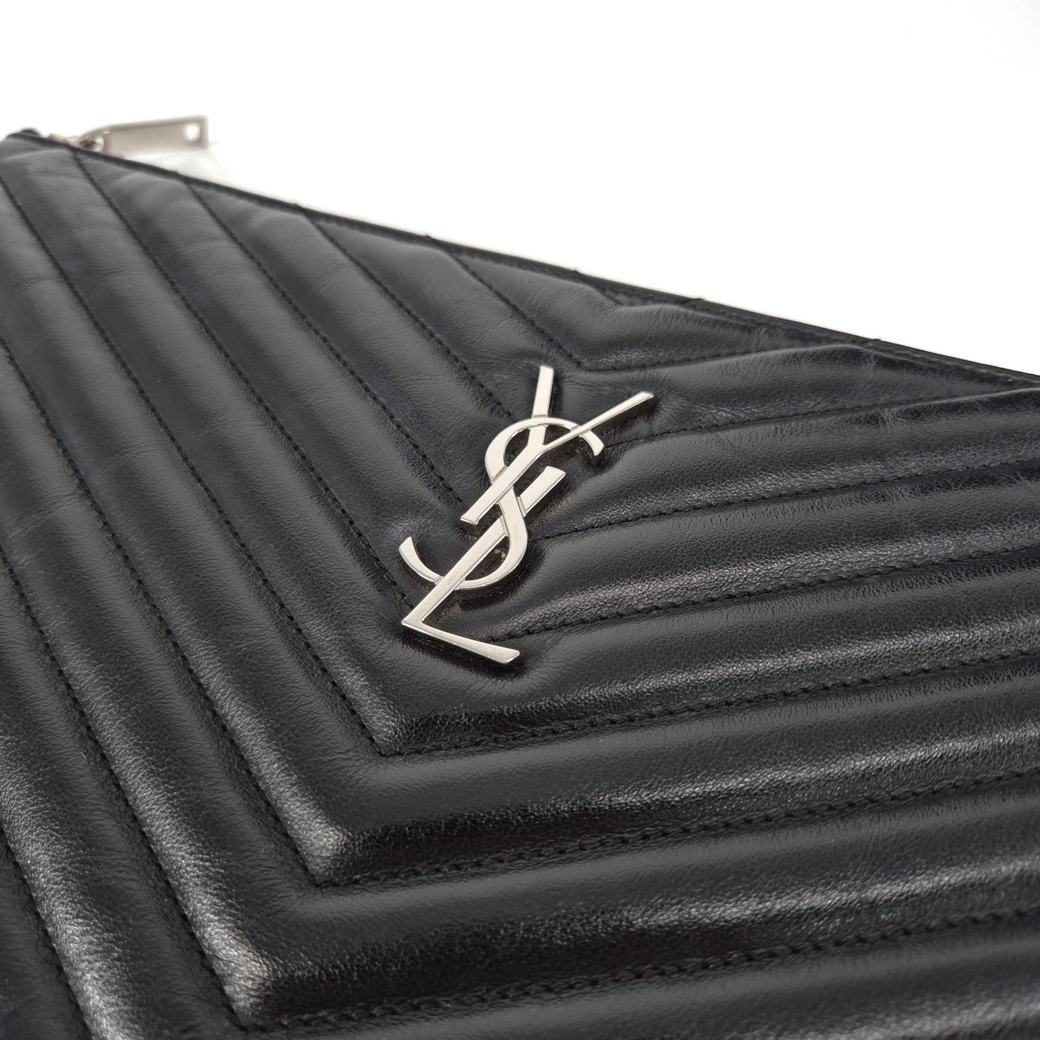 Borsa pochette Saint Laurent Matelassé tono argento media nera 559193 115010708