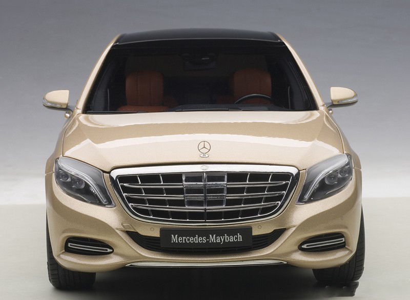 AUTOART MERCEDES BENZ MAYBACH S CLASS S600 CHAMPAGNE GOLD 1:18