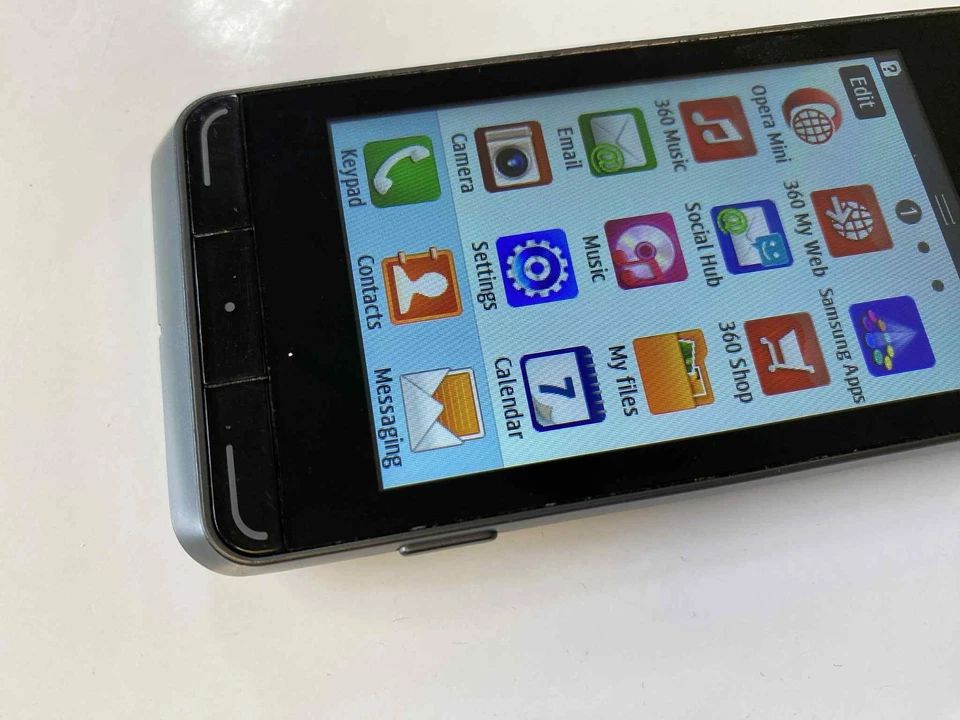 Samsung Wave 723 (S7230E) Smartphone (Unlocked) 5MP Bada Compact Mobile - Image 2 of 4