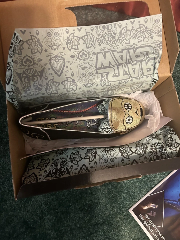 Zapatos para mujer Disney Star Wars C3PO talla 8,5 - nuevos en caja y embalaje originales Foto 3 de 4
