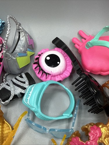 Mattel Monster High Accessory Lot 25+ Items~Glasses~Purses~clothes - Picture 8 of 15