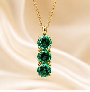 Authentic 2Ct Round Cut Simulated Emerald Stunning Pendant Necklace 14K Yellow Gold Plated