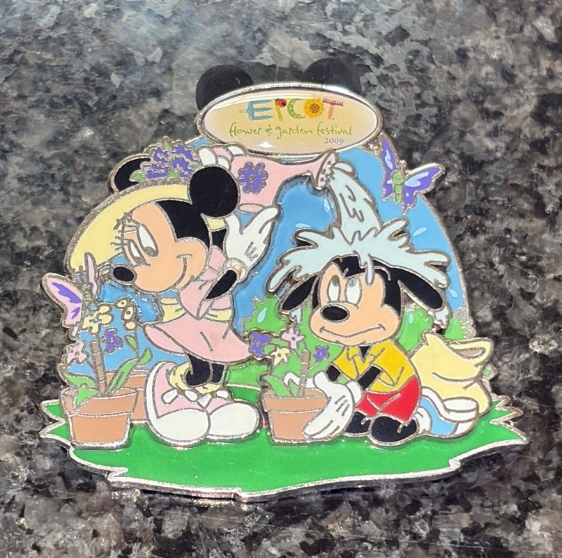 Disney World Epcot Flower and Garden Festival 2009 Mickey and Minnie Pin