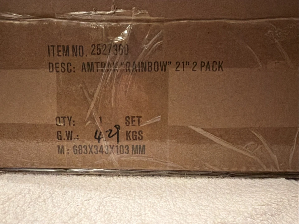 Lionel 2527360 Amtrak Rainbow 21 Passenger Car 2-Pack - Image 3 of 3