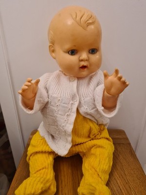 SCHÖNE VINTAGE 50er Jahre B 3520 OK KADER PUPPE, BEWEGLICHE AUGEN UND ZUNGE.