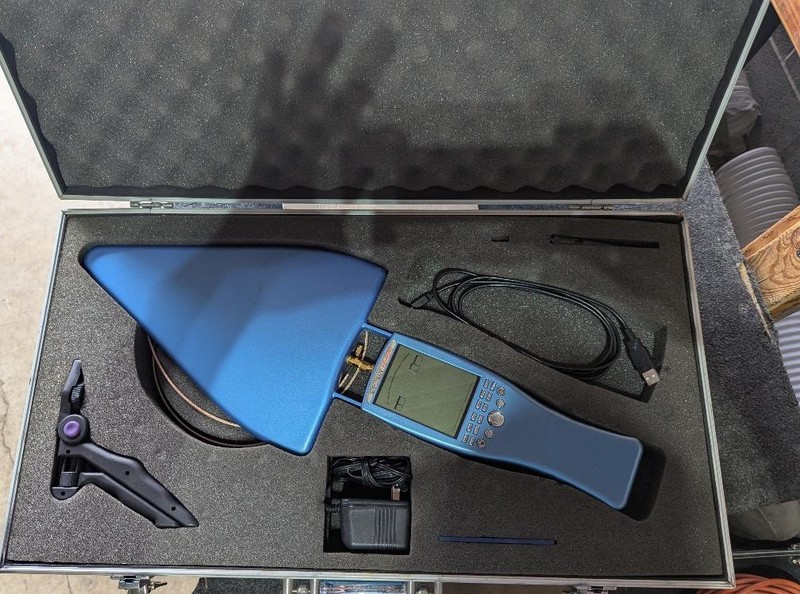 Aaronia Spectran HF-4040 with case