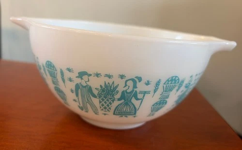 BEAUTIFUL VINTAGE PYREX #441 AMISH BUTTERPRINT 1 1/2 PT BOWL-TURQOUISE & WHITE