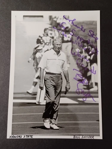 Bill Snyder Signed 5x7 Photo - Kansas State, CHOF