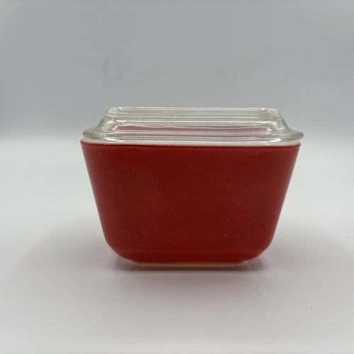 VTG Pyrex Primary Red Refrigerator Dishes, #0501 w/lids 501-C, 1.5 cup