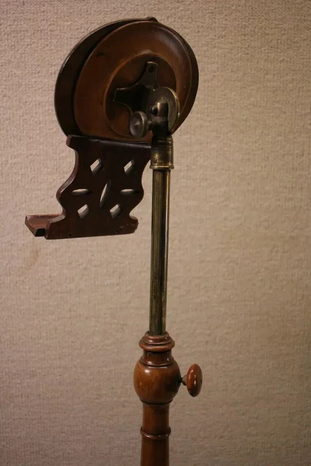 Soporte de música ajustable inglés victoriano con figuras incrustadas - decorativo antiguo Foto 4 de 4