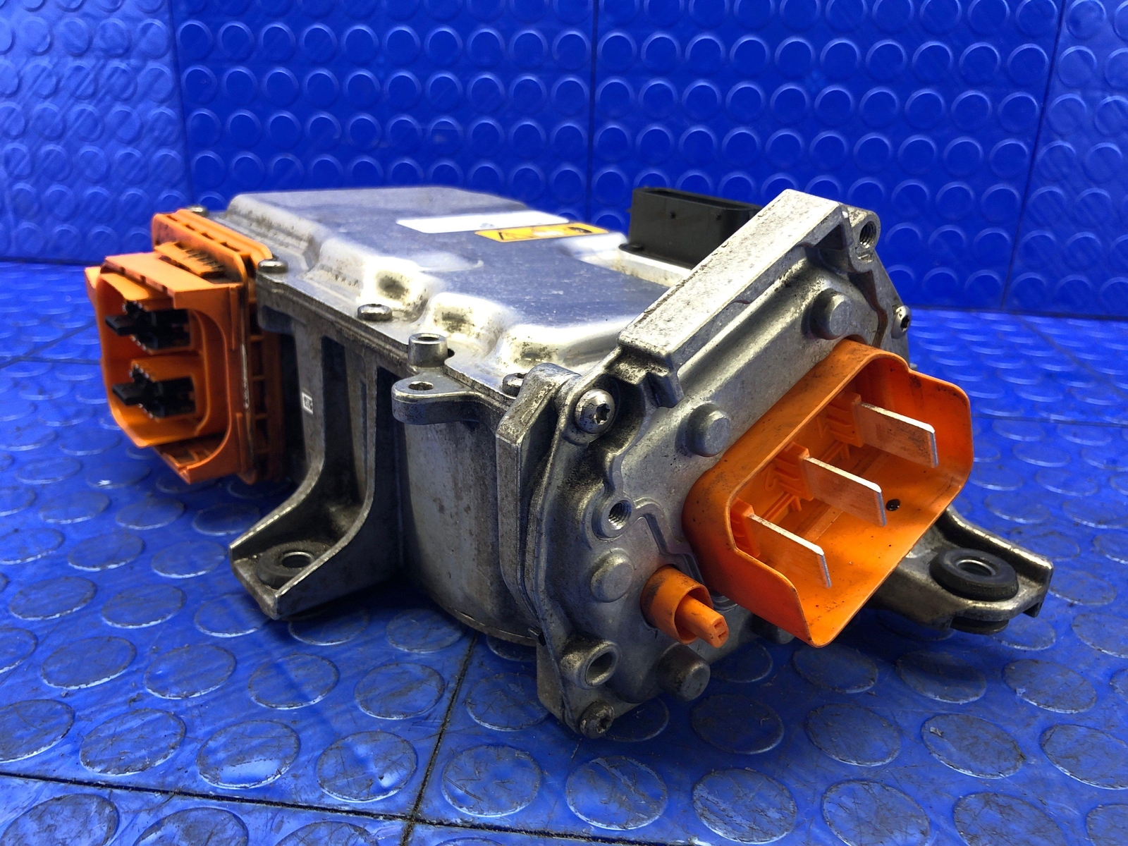 2014-2019 BMW I8 OEM ELECTRIC MOTOR ENGINE COMPUTER CONTROL MODULE 12328646687