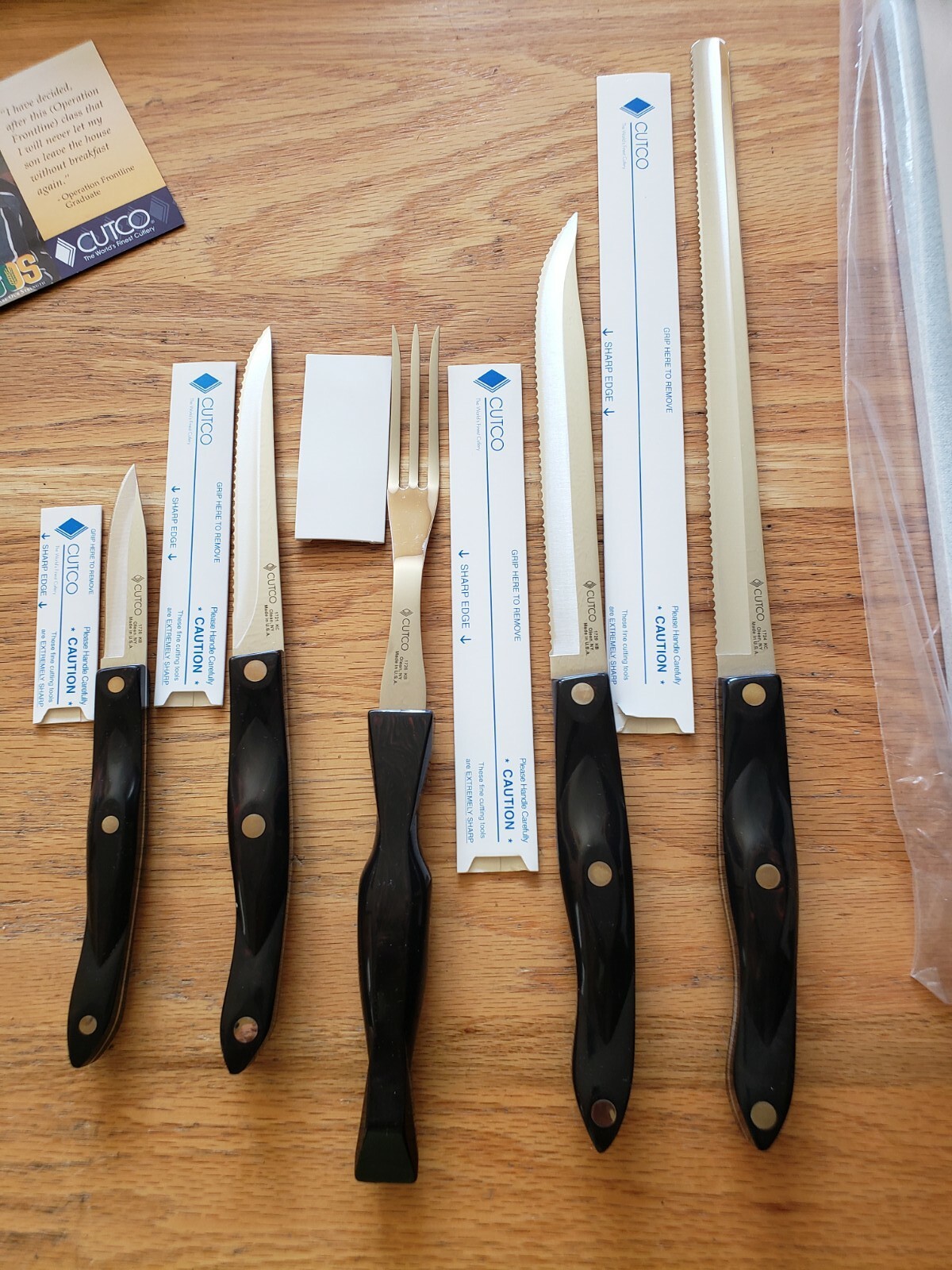 New Cutco Set 4 Knives, 1 Meat Fork, Drawer Holder