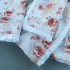 Laura Ashley 4 Pieces Bedding Set 2 Duvet Covers  2 Ruffled Pillowcases