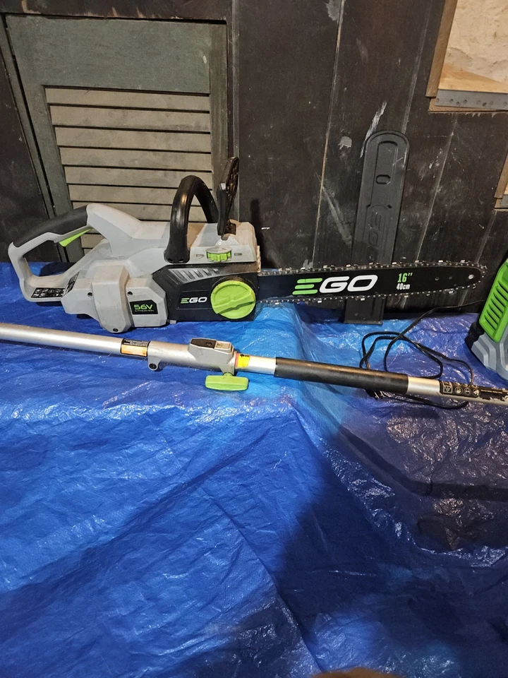 Motosierra Ego, Sierra de Poste 56v Batería y Kit Cargador Rápido Foto 2 de 4