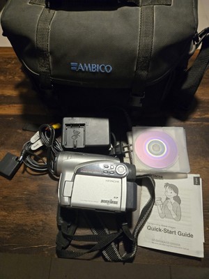 Hitachi DZ-GX5080A Bundle with Case and Charger 