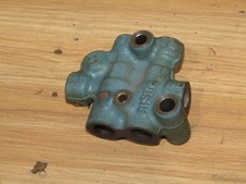 2000-2004 Toyota Avalon Oem Brake Proportioning Valve 00 01 02 03 04