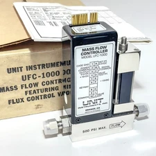 Unit Instruments UFC-1000 Mass Flow Controller 500 SCCM He 500 PSI MFC Open Box