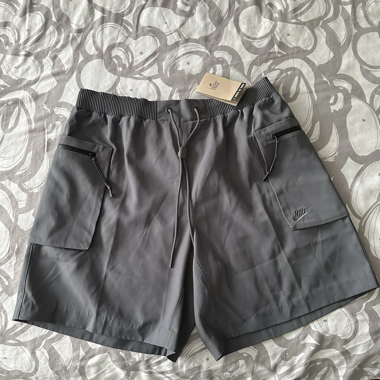 Nike Sportswear Tech Pack Woven Utility Shorts Grey Sz L* FB7528-068
