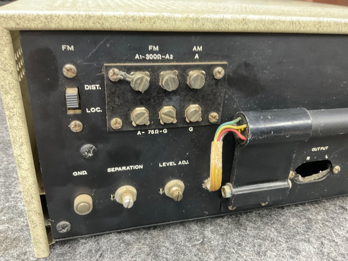 SANSUI TU-777 FM/AM Tuner Solid State Stereophonic Retro Vintage