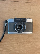Olympus Pen EE-2 Half Frame 35mm Film Camera From Japan