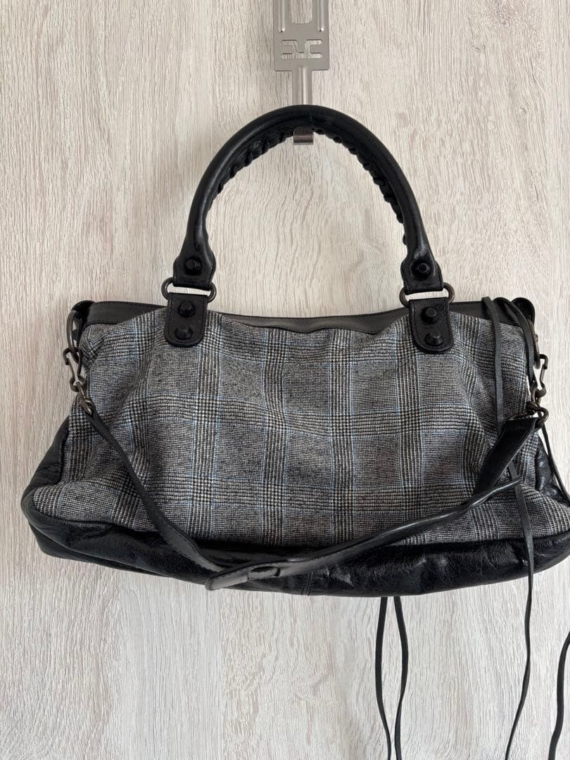 Rare BALENCIAGA The First Shoulder Bag in Black Houndstooth thumbnail 3