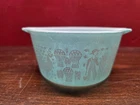 vintage Pyrex "Amish Butterprint" casserole dish 473 1 Quart Color Faded