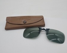 VINTAGE AMERICAN OPTICAL SUNVOGUES GREEN Polaroid CLIP ON Nose Pinch Sunglasses