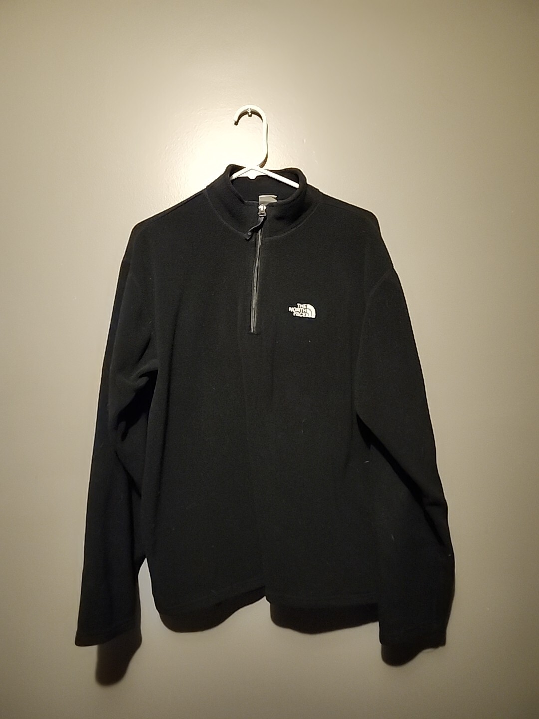 The North Face Mens 1/4 Zip Fleece Medium Black Quarter Zip Outdoor Hiking