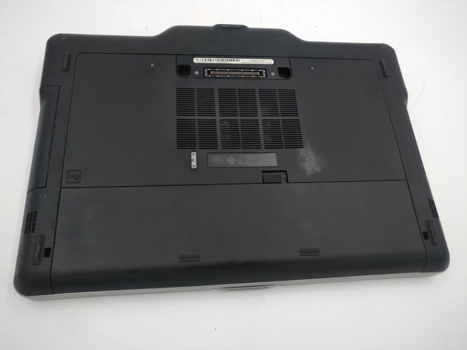 Dell Latitud XT3, cORE I3, 8 RAM, 240 SSD, Pantalla táctil Foto 3 de 4